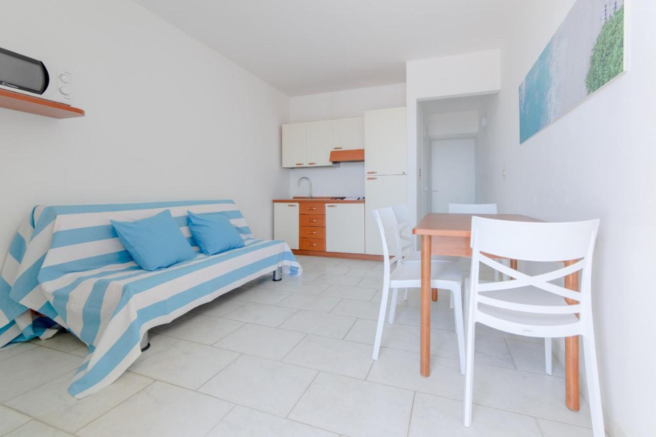 טורה ואדו Spiaggia Bianca Apartments מראה חיצוני תמונה