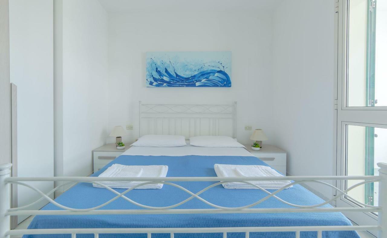 טורה ואדו Spiaggia Bianca Apartments מראה חיצוני תמונה