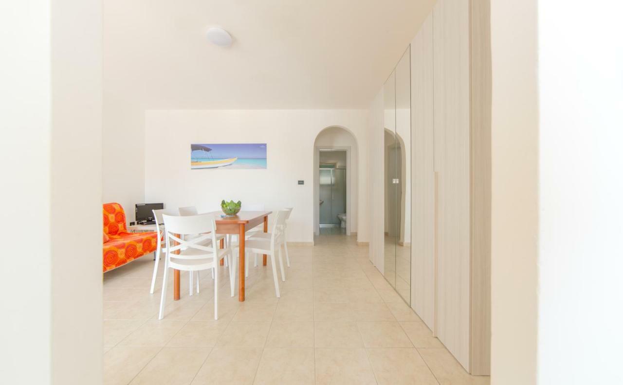 טורה ואדו Spiaggia Bianca Apartments מראה חיצוני תמונה